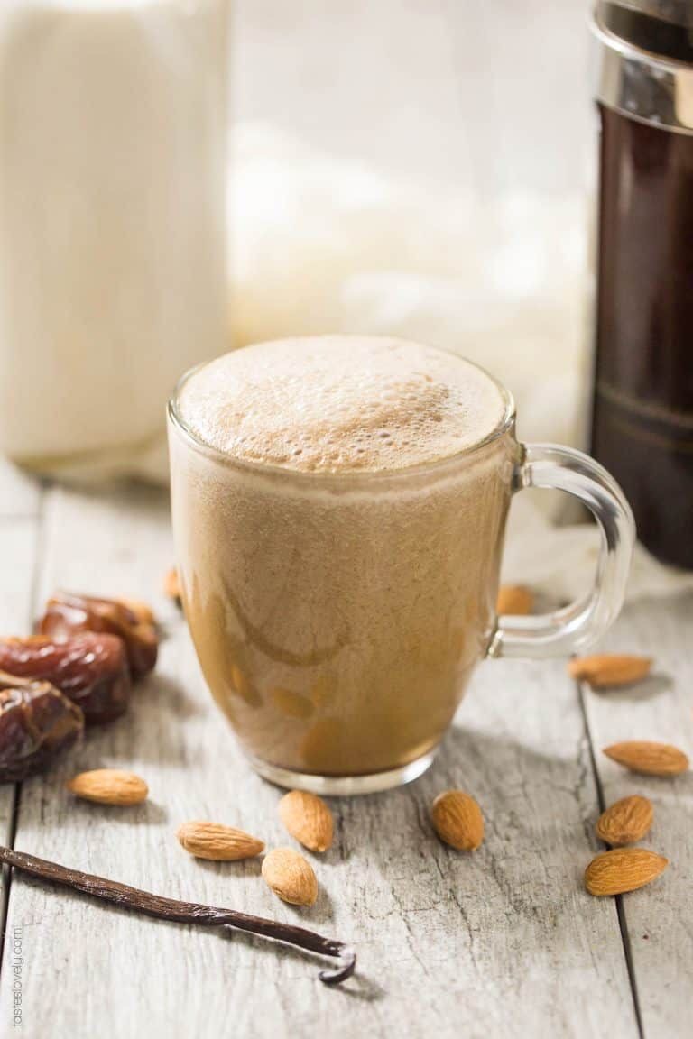 Vanilia Almond latte