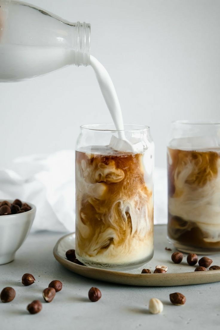 Iced Chocolate Almond Latte
