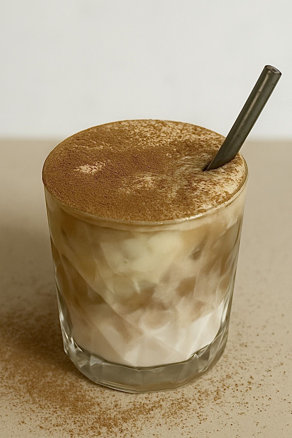 Iced tiramisu latte